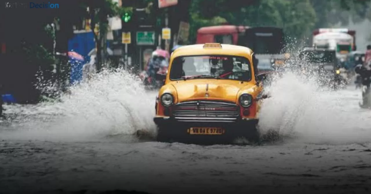 Kolkata Rains Today Live: Heavy Rainfall, Waterlogging and Forecast